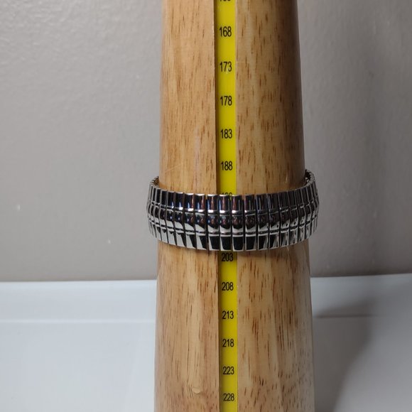 Metal Stretch Watch With Dark Red Dial - Picture 10 of 11